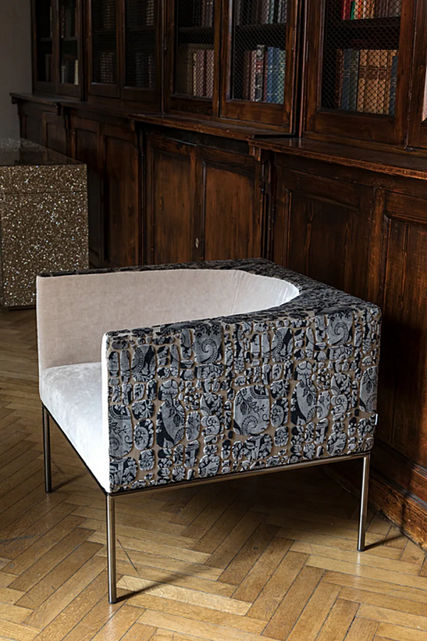 Fabric armchair with armrests ERBA ITALIA Liola factory ERBA ITALIA from Italy. Foto №8