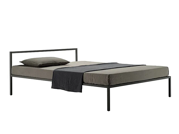 Double bed with upholstered back ZANOTTA NYX 1706 factory ZANOTTA from Italy. Foto №1