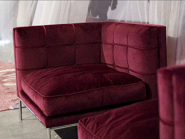 Sectional fabric armchair with soft back ERBA ITALIA LIPS factory ERBA ITALIA from Italy. Foto №3