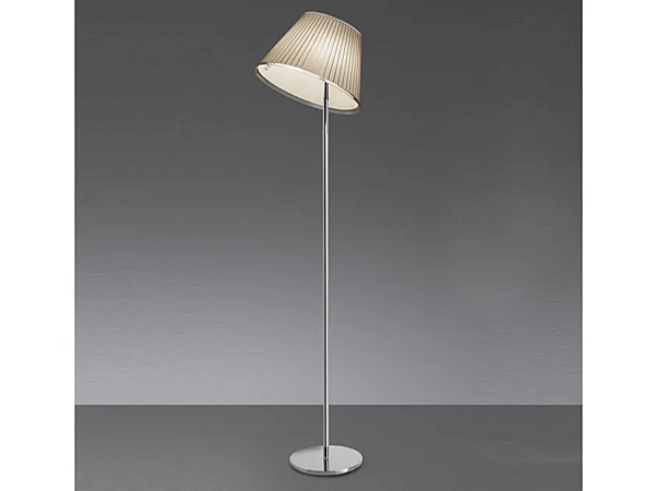 Adjustable Floor Lamp in Metal Artemide Choose factory Artemide from Italy. Foto №1