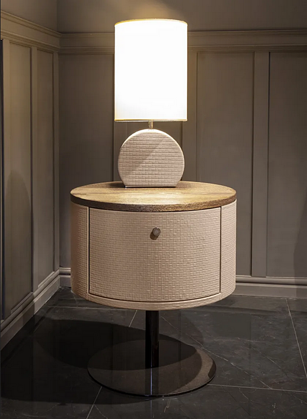 Round ash bedside table FORMITALIA Overseas factory FORMITALIA from Italy. Foto №4