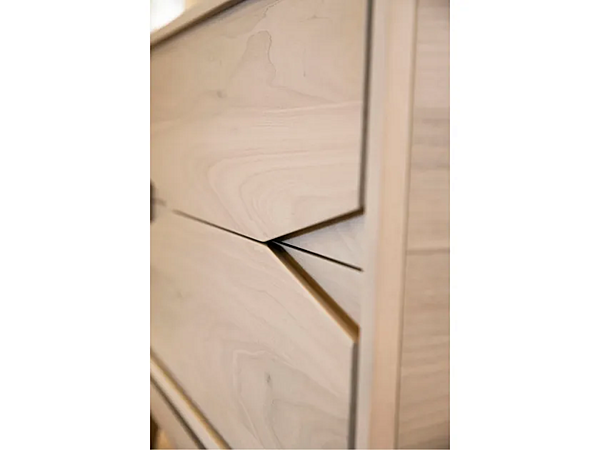 Solid wood bedside table with drawers DALE M 631 factory DALE from Italy. Foto №8