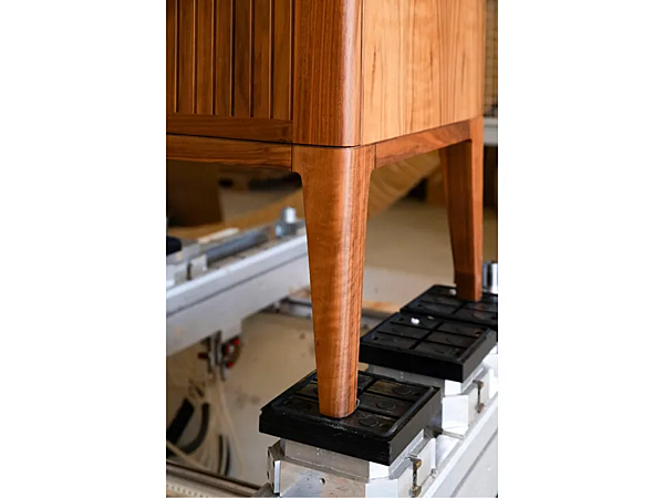 Solid wood sideboard with doors DALE Eleva A 125 factory DALE from Italy. Foto №5