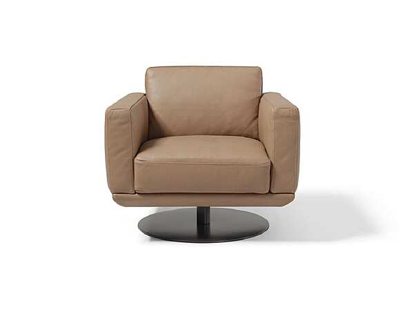 Fabric armchair with armrests Egoitaliano Gloria Collection factory Egoitaliano from Italy. Foto №1