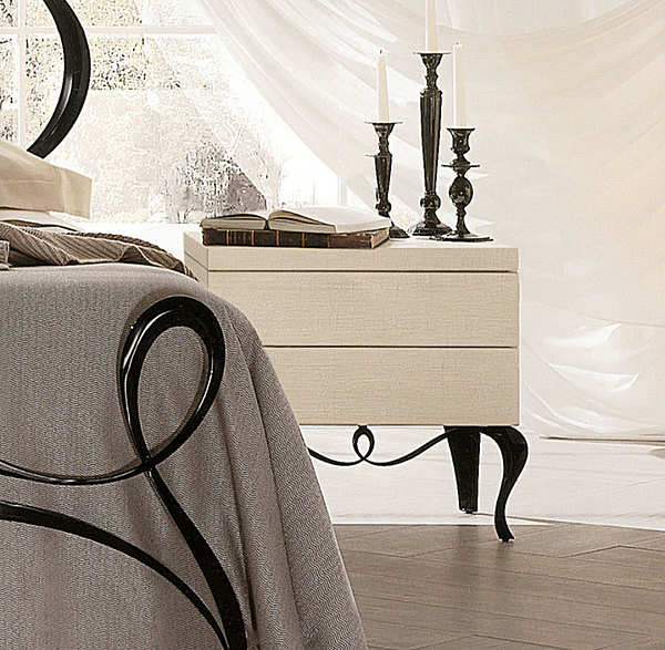 Bedside table CANTORI Chic Atmosphere GHIRIGORI 1842.4500 factory CANTORI from Italy. Foto №2