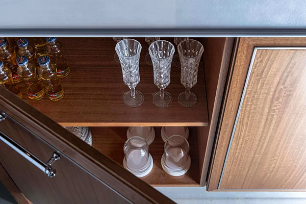 Custom Eucalyptus Kitchen with Handles and Peninsula Martini Interiors Essenza Numero5 factory MARTINI INTERIORS from Italy. Foto №12