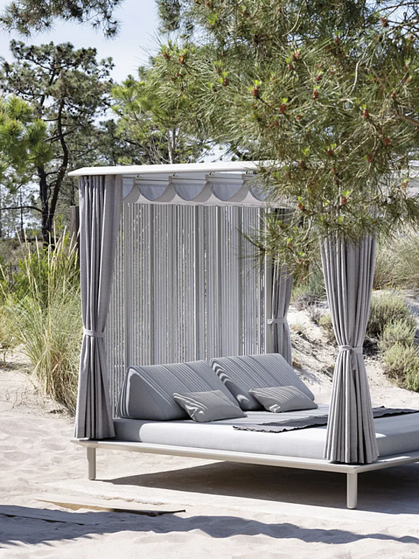 Acrylic and Aluminium Garden Bed with Canopy Sunmoon VARASCHIN factory VARASCHIN from Italy. Foto №11