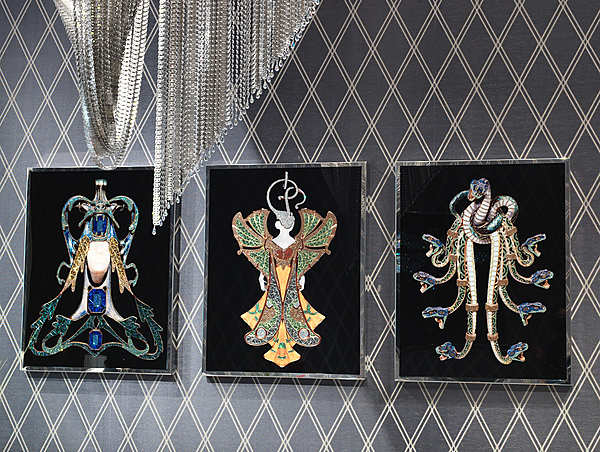 Panel, picture VISIONNAIRE (IPE CAVALLI) LADY DRAGON factory VISIONNAIRE (IPE CAVALLI) from Italy. Foto №2