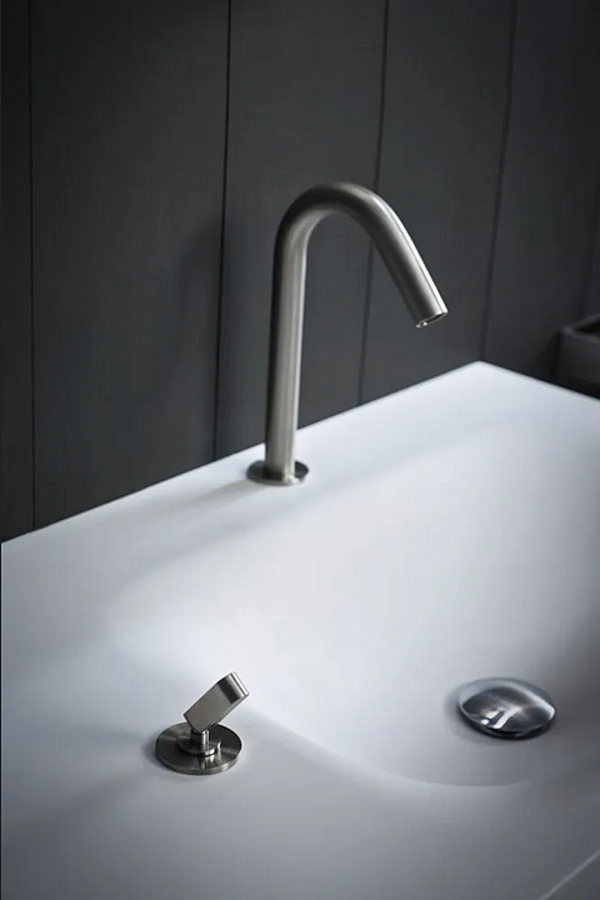 Stainless Steel Square Washbasin Mixer 2 Hole AGAPE factory Agape from Italy. Foto №3