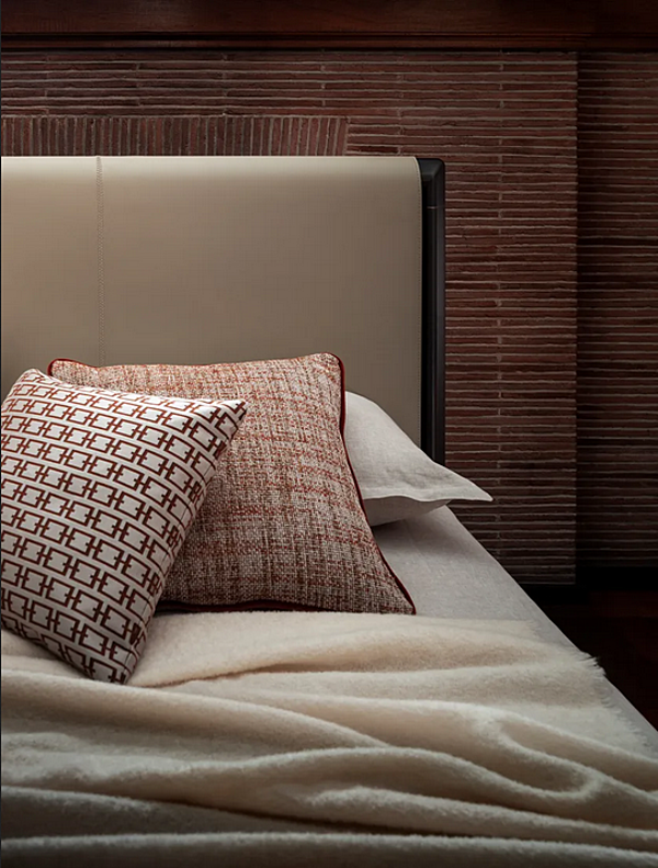 Double bed frame in tanned leather with upholstered headboard GHIDINI1961 SG221BB102 factory GHIDINI1961 from Italy. Foto №7