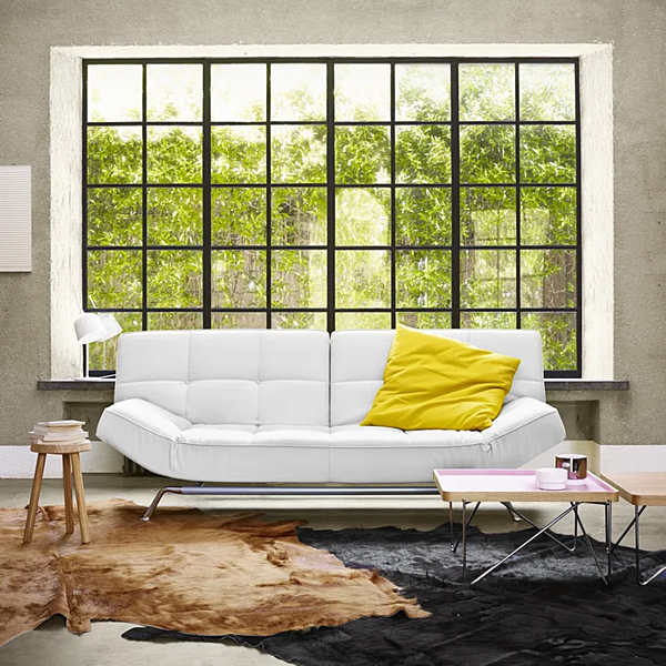 Cowhide rug Marguerite LIGNE ROSET factory LIGNE ROSET from Italy. Foto №3