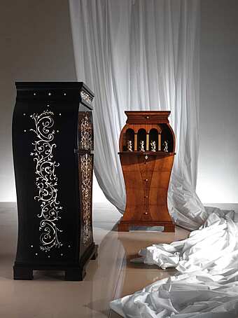 Wooden chest of drawers IRIS CARPANELLI factory CARPANELLI from Italy