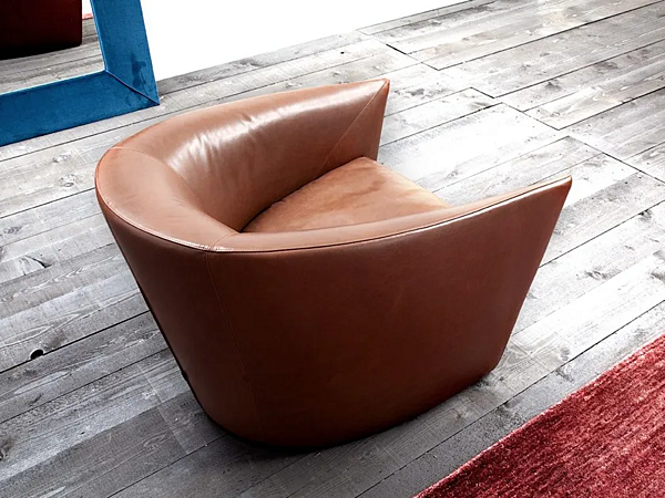 Upholstered armchair with armrests ERBA ITALIA Canzone factory ERBA ITALIA from Italy. Foto №5