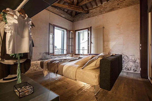 Double bed with upholstered headboard LAGO AIR factory LAGO from Italy. Foto №4