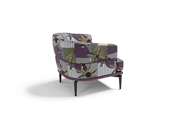 Fabric armchair with armrests Egoitaliano Bonnie factory Egoitaliano from Italy. Foto №6