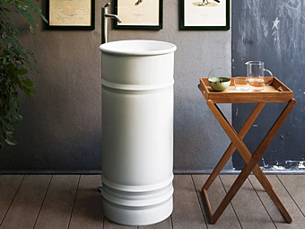 Freestanding round stainless steel washbasin AGAPE Vieques Outdoor Freestanding round stainless steel washbasin AGAPE Vieques Outdoor factory Agape from Italy