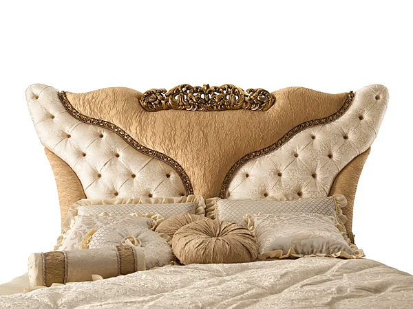 Double bed with upholstered headboard A.R. Arredamenti Grand Royal 1471 factory A.R.ARREDAMENTI SRL from Italy. Foto №3