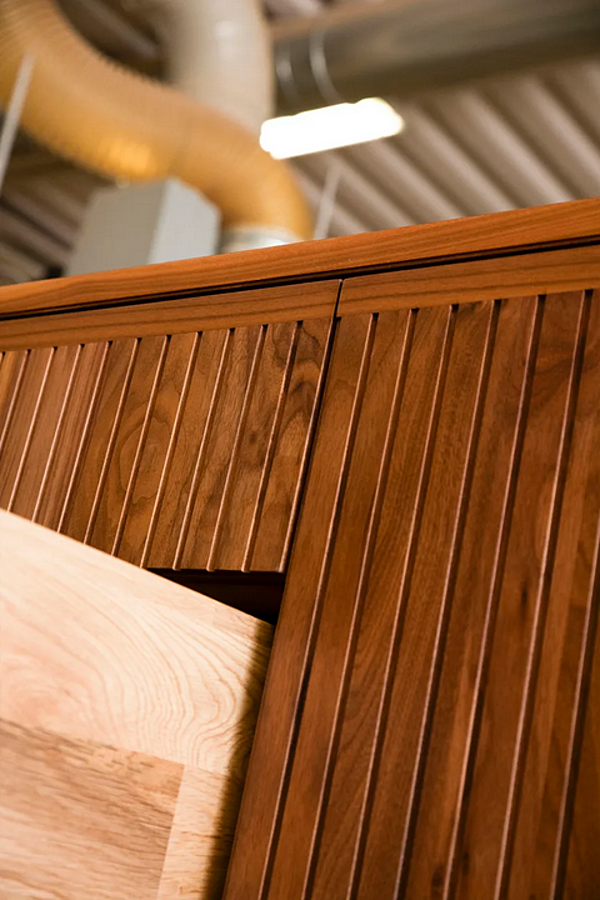 Solid wood sideboard with doors DALE Eleva A 125 factory DALE from Italy. Foto №6