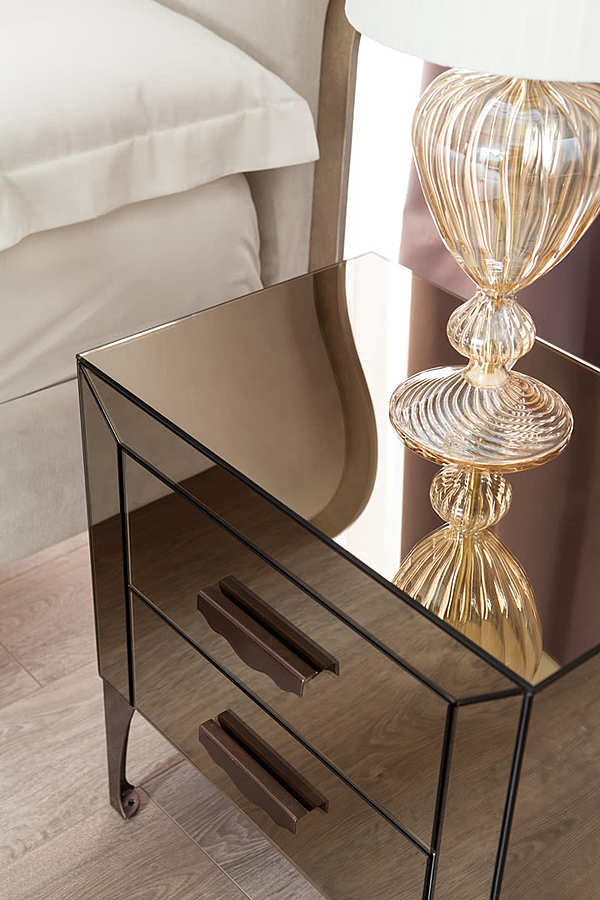 Bedside table CANTORI Chic Atmosphere ADONE 1800.4500 factory CANTORI from Italy. Foto №1
