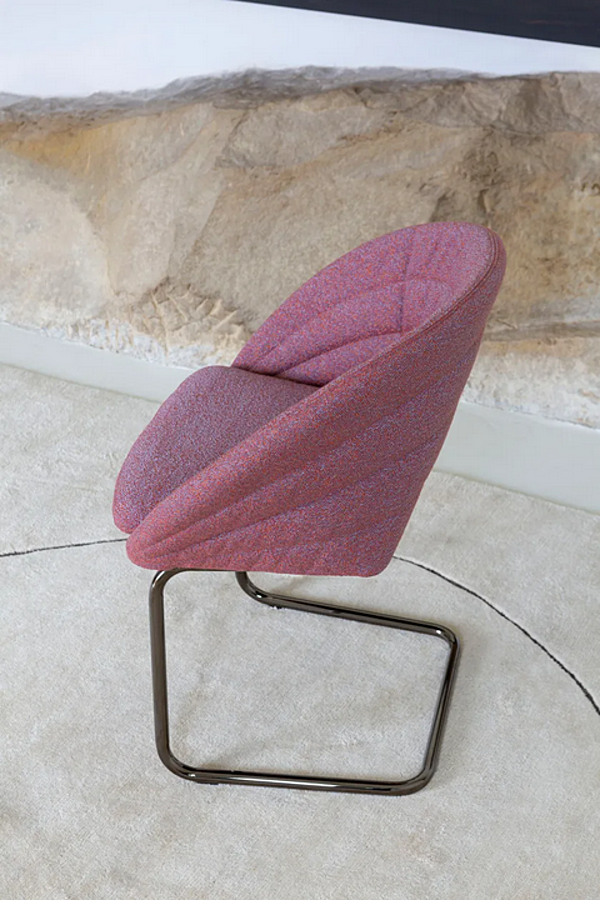 Fabric chair with upholstered back Petite Fleur Saba factory SABA from Italy. Foto №11