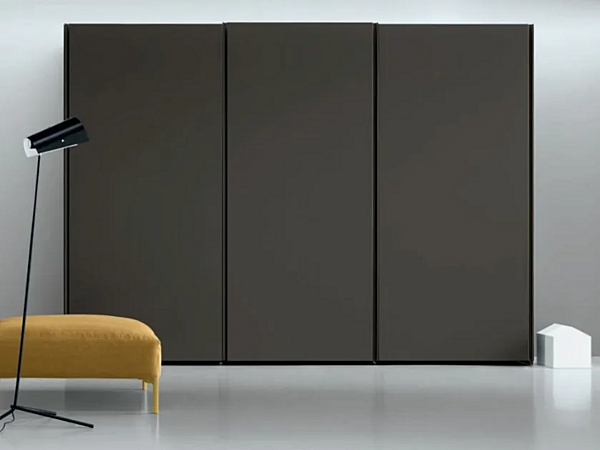 Sectional wardrobe with sliding doors Aria Kristalia factory Kristalia from Italy. Foto №1