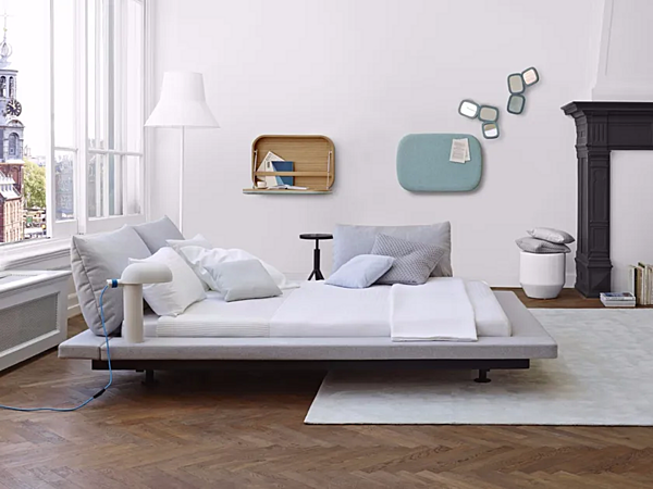 Double bed with upholstered panel in fabric LIGNE ROSET Peter Maly 2 factory LIGNE ROSET from Italy. Foto №2