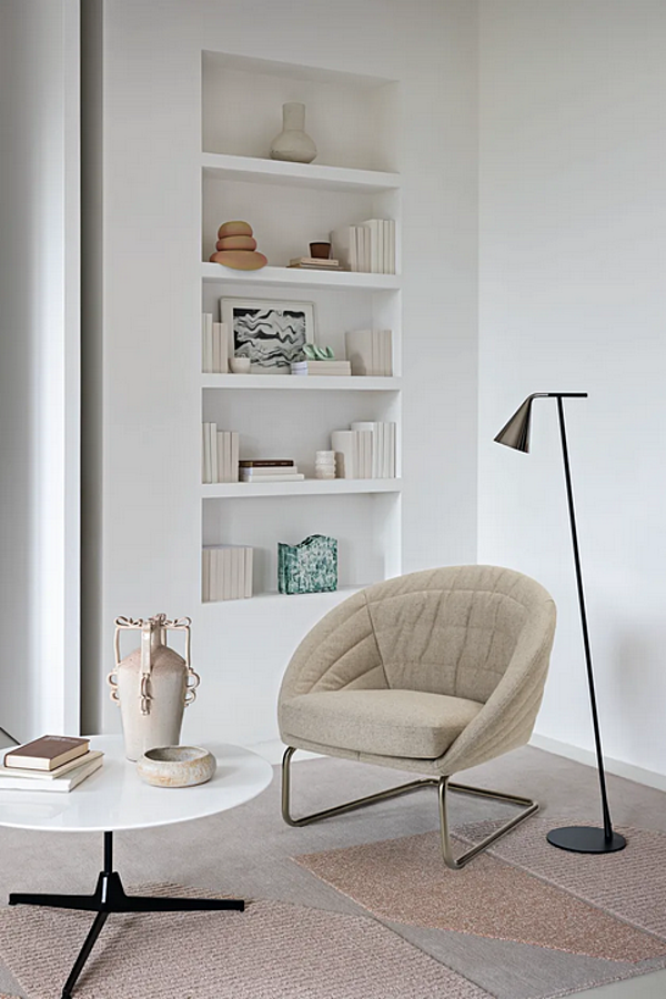 Fabric armchair Fleur Saba factory SABA from Italy. Foto №5