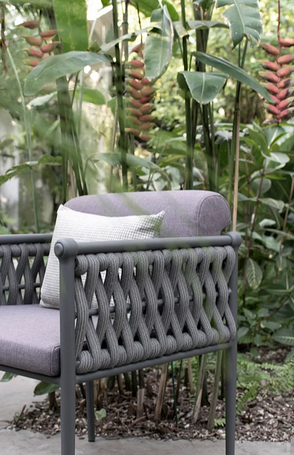 Upholstered fabric garden chair with armrests Atmosphera Dandy 2.0 DA.PL1 factory ATMOSPHERA from Italy. Foto №4