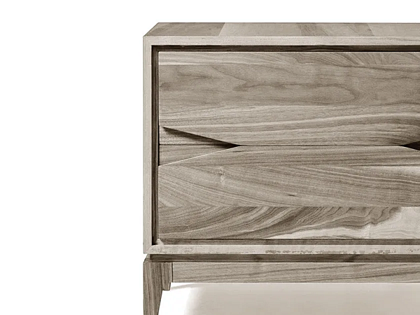 Solid wood bedside table with drawers DALE M 631 factory DALE from Italy. Foto №3
