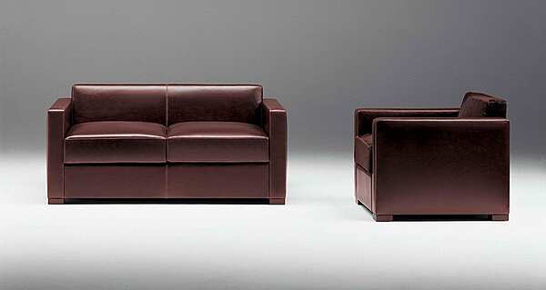 Couch POLTRONA FRAU Linea A factory POLTRONA FRAU from Italy. Foto №4