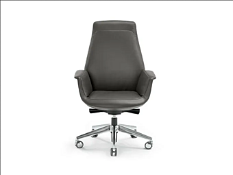 Swivel leather executive chair with castors 5 spoke base POLTRONA FRAU Downtown factory POLTRONA FRAU from Italy