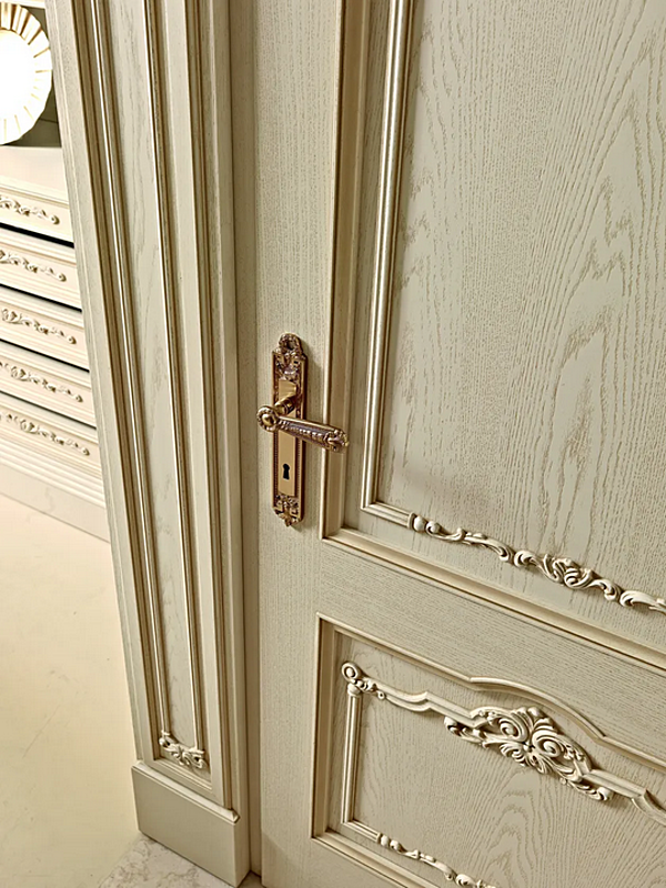 Hinged Wooden Door Desiderio Martini Interiors factory MARTINI INTERIORS from Italy. Foto №2
