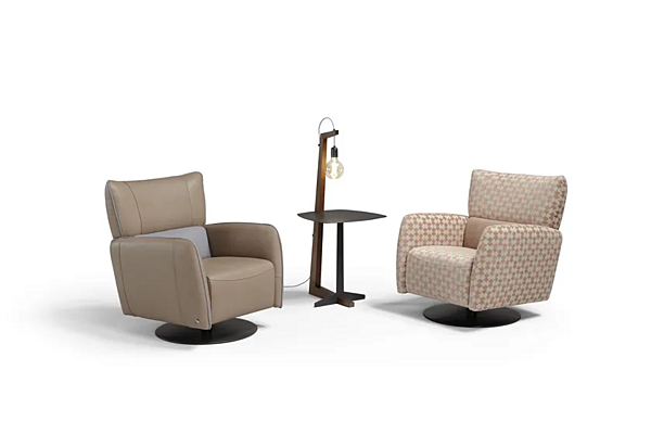 Swivel armchair with armrests honey leather Egoitaliano factory Egoitaliano from Italy. Foto №2