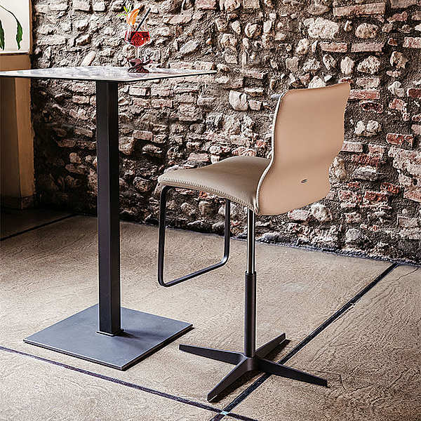 Bar stool CATTELAN ITALIA Alessio Bassan VICTOR factory CATTELAN ITALIA from Italy. Foto №2