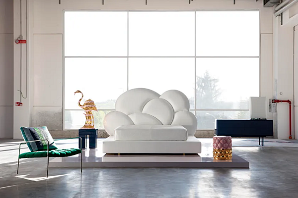 Upholstered armchair with armrests ERBA ITALIA Abbey Road factory ERBA ITALIA from Italy. Foto №4