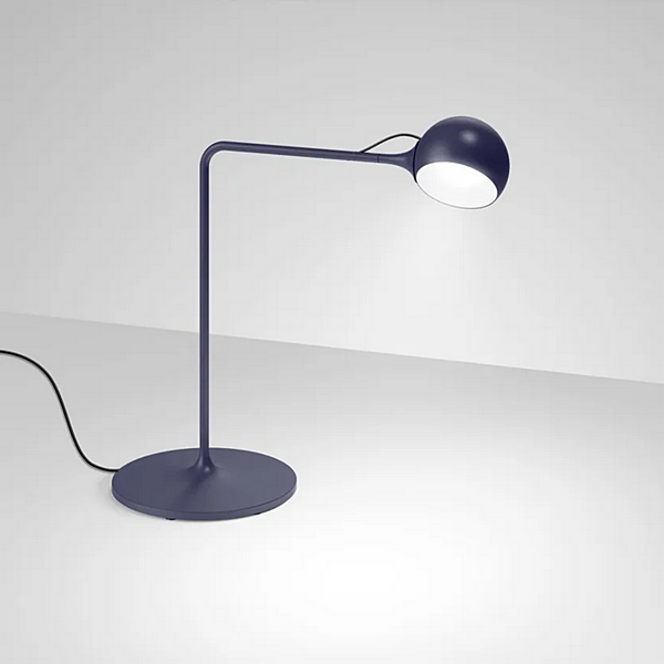 Adjustable metal desk lamp Artemide Ixa factory Artemide from Italy. Foto №7