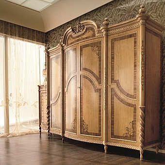 Cupboard 4006