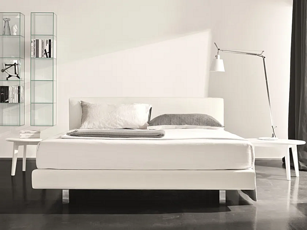 Double bed with upholstered back Duomo Design Mono Basic factory Duomo Design from Italy. Foto №1