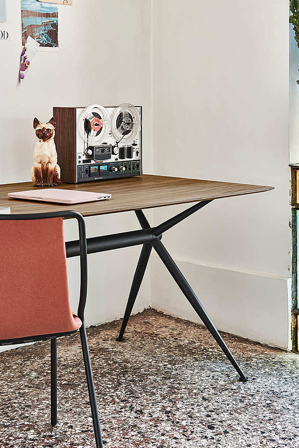 Table MIDJ Brioso factory MIDJ from Italy. Foto №6