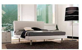 Bed B136