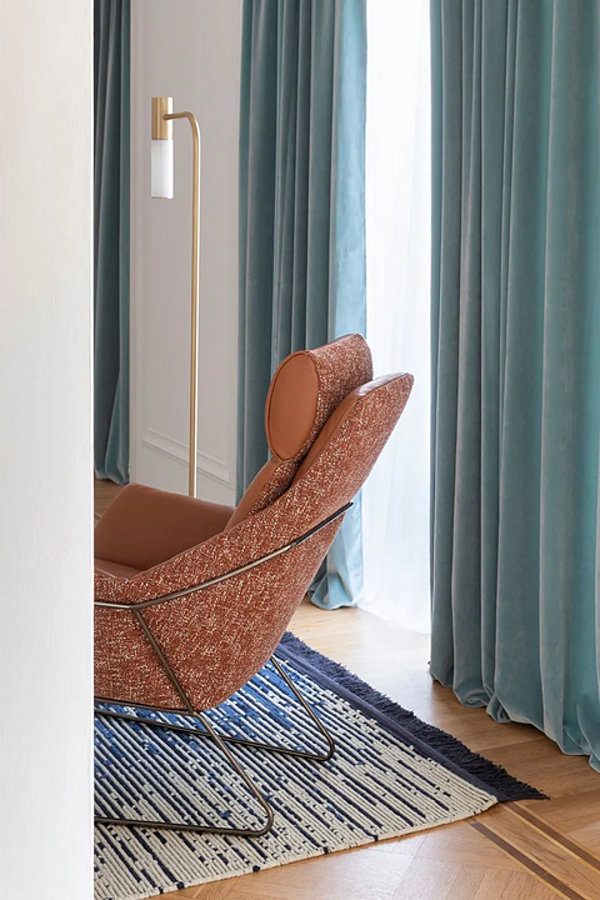 High Back Fabric Armchair New York Saba factory SABA from Italy. Foto №4