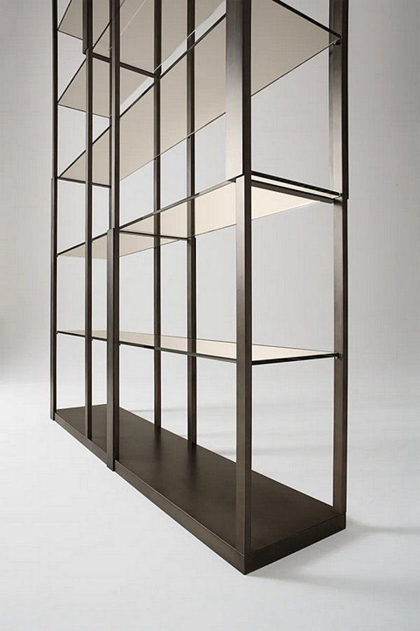 Freestanding bookcase in glass and wood Gallotti&Radice Tortona factory Gallotti & Radice from Italy. Foto №3