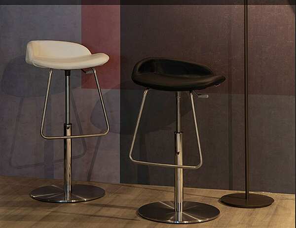 Bar stool TONIN CASA BREND - T7230 factory TONIN CASA from Italy. Foto №1