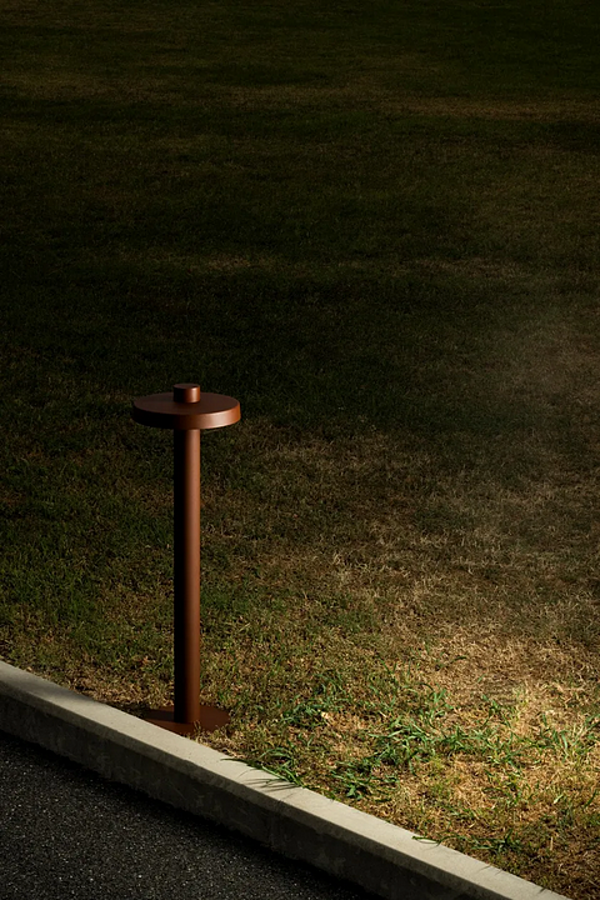 Metal Bollard Light Bird Feeder Artemide Needoo factory Artemide from Italy. Foto №4