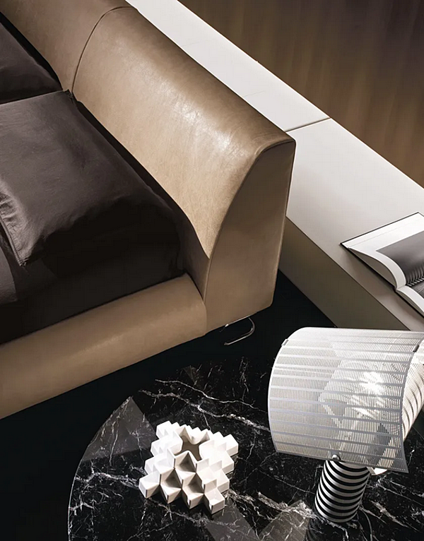 Upholstered leather double bed with soft back i 4 Mariani Add Look factory i 4 Mariani from Italy. Foto №4